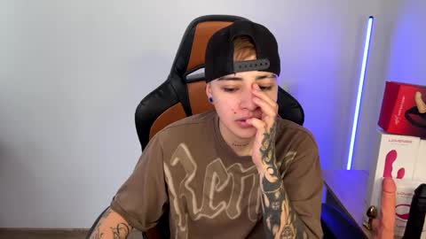 Laia online show from March 2025 08:05:01 PM