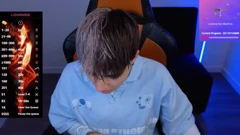 Laia online show from September 2025 10:56:02 PM