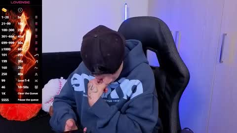 Laia online show from November 2025 12:13:02 AM