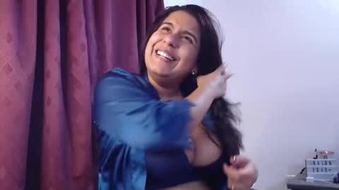 im madissonwell online show from October 2025 02:20:02 AM