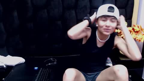 Snapshot of im_mathias chatting on December 2024 06:14:01 AM mathias online show from December 2024 06:14:01 AM