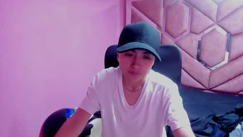 Snapshot of im_mathias chatting on January 2025 06:25:01 AM mathias online show from January 2025 06:25:01 AM