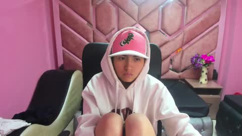 Snapshot of im_mathias chatting on January 2025 11:35:01 AM mathias online show from January 2025 11:35:01 AM