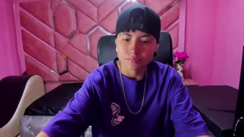 Snapshot of im_mathias chatting on January 2025 06:43:02 AM mathias online show from January 2025 06:43:02 AM