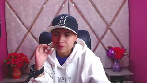 Snapshot of im_mathias chatting on January 2025 03:00:02 AM mathias online show from January 2025 03:00:02 AM