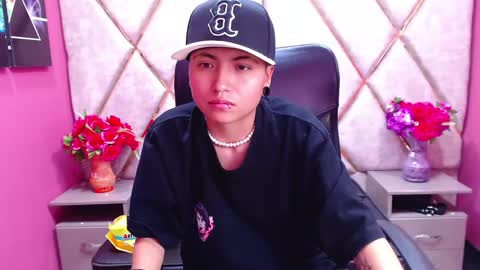 Snapshot of im_mathias chatting on January 2025 06:02:01 AM mathias online show from January 2025 06:02:01 AM