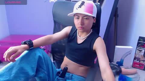 Snapshot of im_mathias chatting on March 2025 08:45:01 AM mathias online show from March 2025 08:45:01 AM