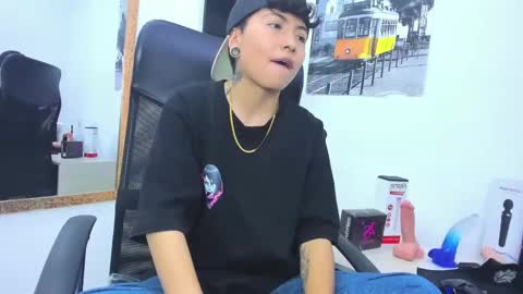 Snapshot of im_mathias chatting on September 2025 09:26:02 PM mathias online show from September 2025 09:26:02 PM