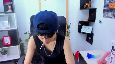 Snapshot of im_mathias chatting on October 2025 07:33:01 PM mathias online show from October 2025 07:33:01 PM