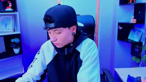 Snapshot of im_mathias chatting on November 2025 02:44:02 AM mathias online show from November 2025 02:44:02 AM