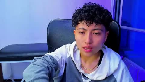 Snapshot of im_mathias chatting on January 2026 04:36:01 AM mathias online show from January 2026 04:36:01 AM