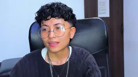 Snapshot of im_mathias chatting on February 2026 02:45:01 AM mathias online show from February 2026 02:45:01 AM