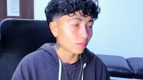 Snapshot of im_mathias chatting on February 2026 02:31:01 AM mathias online show from February 2026 02:31:01 AM