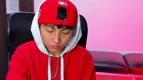 Snapshot of im_mathias chatting on February 2026 02:45:01 AM mathias online show from February 2026 02:45:01 AM