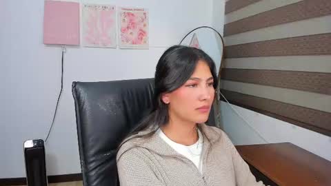 Mia online show from July 2026 04:37:02 AM