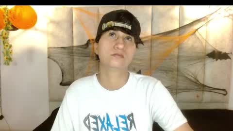 milan online show from October 2025 03:31:01 AM