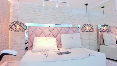 im mou  online show from January 2025 03:41:01 PM