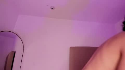 Perseo - Help me with 50 thumbs up online show from February 2026 10:30:02 PM