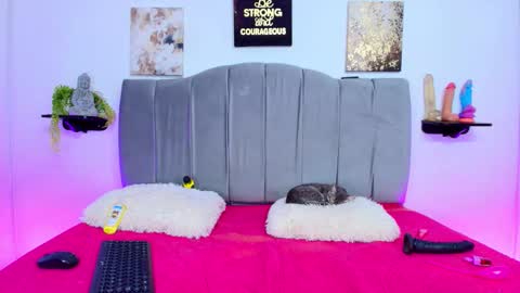 im_riley_ online show from October 2025 07:33:01 PM