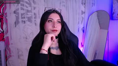 Snapshot of im_rosse_ chatting on May 2026 08:37:01 PM Jade Rosse online show from May 2026 08:37:01 PM