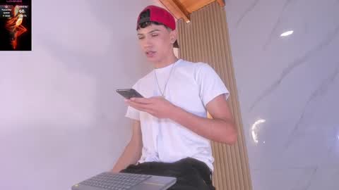 im_sebaslopez online show from February 2025 03:33:02 AM