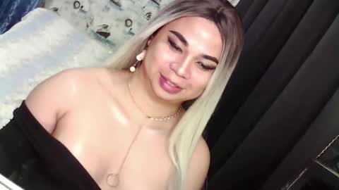 zhy online show from February 2025 07:09:01 PM