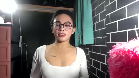 Hii love online show from November 2025 02:28:02 PM