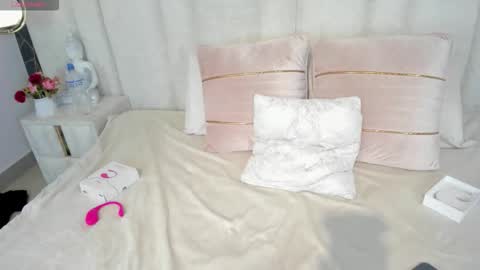 Xime online show from February 2026 09:04:01 PM