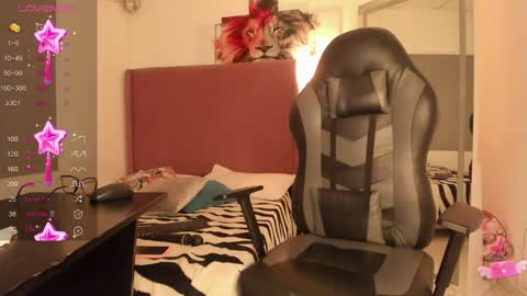 Snapshot of imacwenn_ chatting on December 2024 04:21:02 PM Sofia online show from December 2024 04:21:02 PM