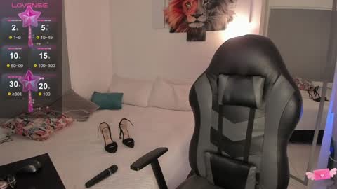 Snapshot of imacwenn_ chatting on January 2025 10:30:02 PM Sofia online show from January 2025 10:30:02 PM