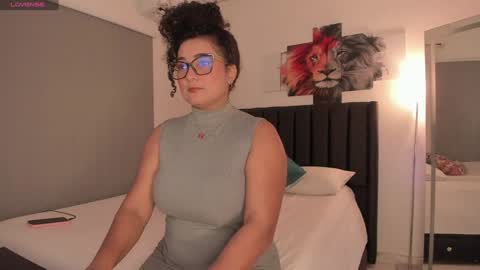 Snapshot of imacwenn_ chatting on February 2025 11:12:02 AM Sofia online show from February 2025 11:12:02 AM