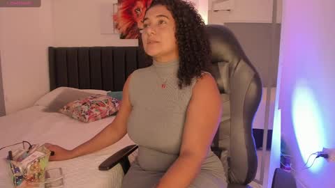 Snapshot of imacwenn_ chatting on March 2025 10:36:02 PM Sofia online show from March 2025 10:36:02 PM