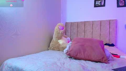 Amber online show from September 2025 11:52:02 PM