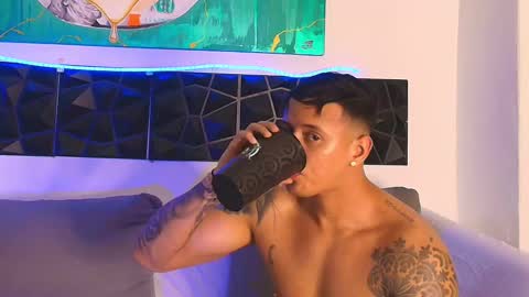 Snapshot of imconor chatting on March 2025 04:35:02 AM imconor online show from March 2025 04:35:02 AM