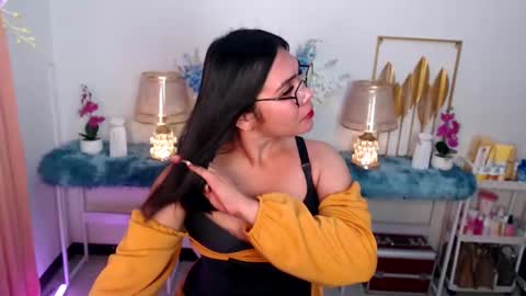 Ashley online show from January 2025 06:43:02 PM