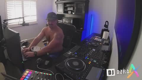 DJ Azra online show from October 2025 10:20:02 PM