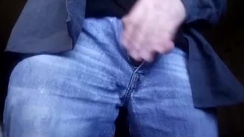 Iminyourroom online show from December 2024 09:39:02 AM