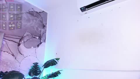 Leana online show from December 2024 09:56:02 PM