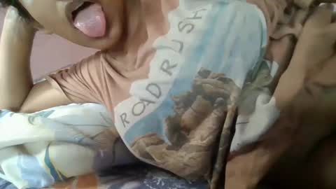 Snapshot of imlovelyrose chatting on December 2024 09:45:02 AM ROSE online show from December 2024 09:45:02 AM