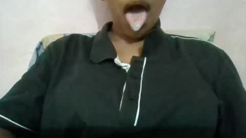 Snapshot of imlovelyrose chatting on December 2024 01:58:02 AM ROSE online show from December 2024 01:58:02 AM