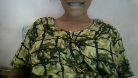 Snapshot of imlovelyrose chatting on December 2024 04:55:01 AM ROSE online show from December 2024 04:55:01 AM