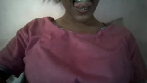 Snapshot of imlovelyrose chatting on February 2025 12:11:02 PM ROSE online show from February 2025 12:11:02 PM