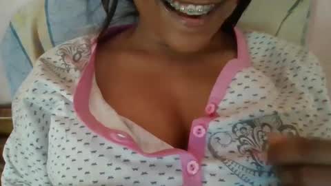 Snapshot of imlovelyrose chatting on February 2025 09:26:02 AM ROSE online show from February 2025 09:26:02 AM