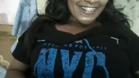 Snapshot of imlovelyrose chatting on February 2025 01:49:02 PM ROSE online show from February 2025 01:49:02 PM