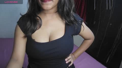 Snapshot of imlovelyrose chatting on December 2025 12:46:02 PM ROSE online show from December 2025 12:46:02 PM