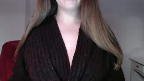 Snapshot of immouss chatting on December 2024 10:29:01 PM Pola online show from December 2024 10:29:01 PM