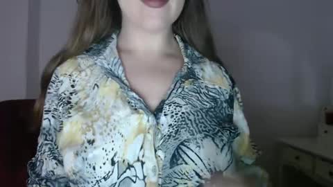 Snapshot of immouss chatting on December 2024 09:41:02 PM Pola online show from December 2024 09:41:02 PM