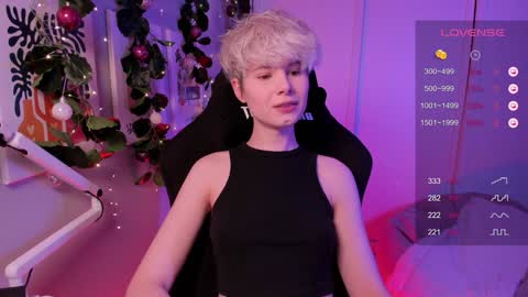 Mia online show from December 2024 05:41:02 PM