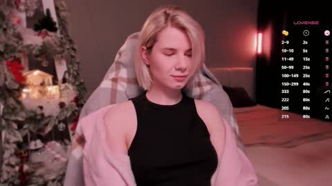 Mia online show from December 2025 10:24:02 AM