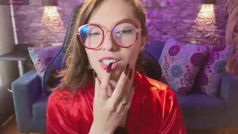 Karen  online show from September 2025 07:25:01 PM